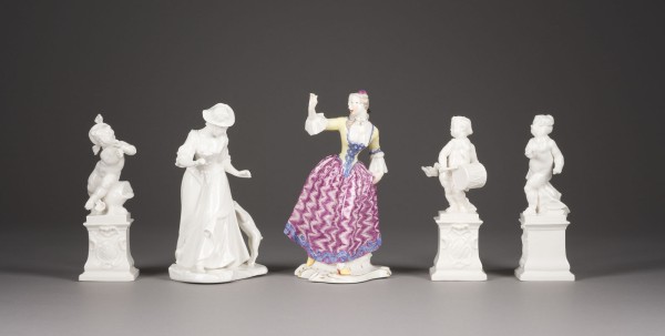 Auction 141<br>FÜNF FIGUREN