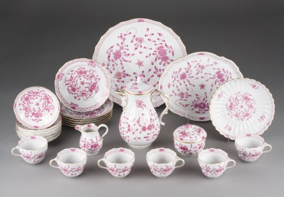 Auktion 141<br>24-TEILIGES KAFFEESERVICE 'INDISCH PURPUR - REICH'