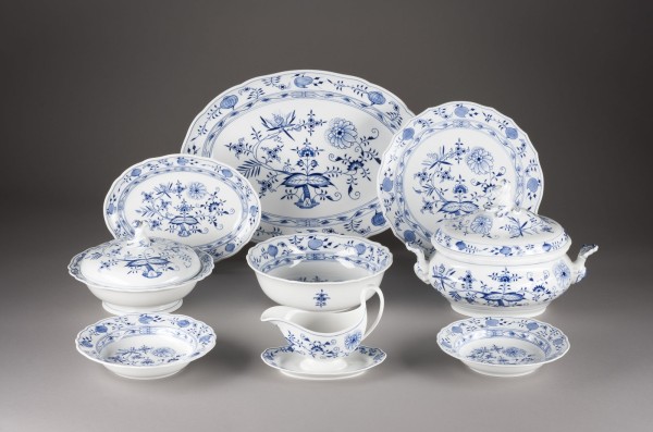 Auction 141<br>NEUNTEILIGES KONVOLUT 'ZWIEBELMUSTER'