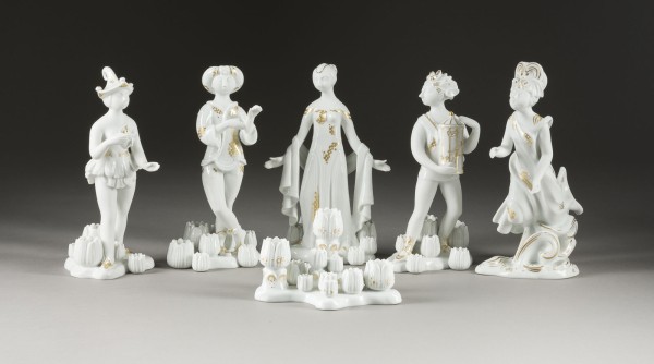 Auktion 141<br>FÜNF FIGUREN UND KERZENLEUCHTER AUS DER SERIE 'ZAUBERFLÖTE'