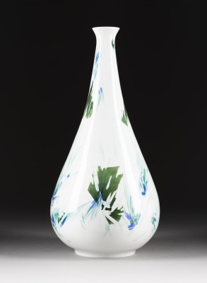 Auktion 141<br>VASE 'DANZA CHARAKTERISTIKA'