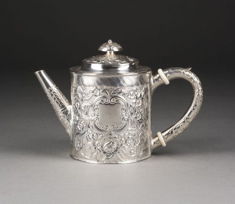 Auktion 141<br>GEORGE IV.-TEEKANNE