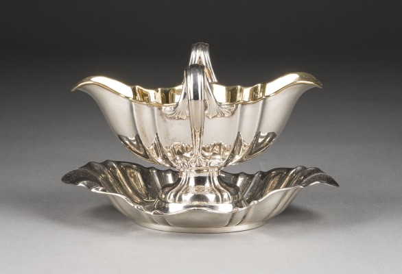 Auction 141<br>SAUCIERE AUF PRÉSENTOIR
