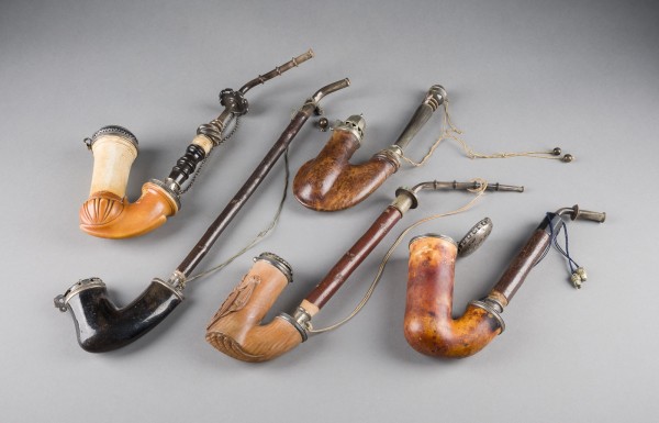 Auktion 141<br>SAMMLUNG VON FÜNF PFEIFEN