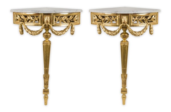 Auction 141<br>PAAR ECK-KONSOLEN MIT MARMORPLATTEN IM LOUIS XVI STIL