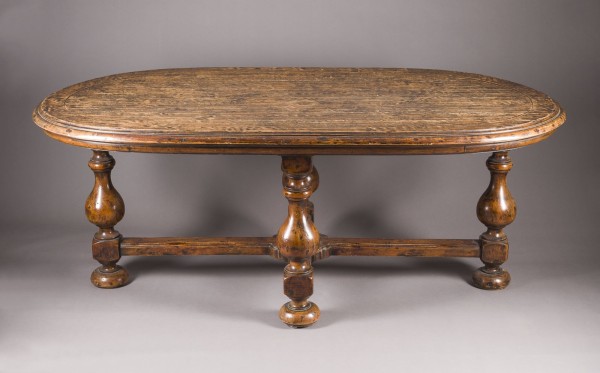 Auction 141<br>GROSSER OVALER MASSIVER ESSTISCH