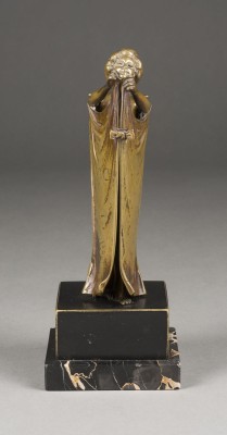 Auktion 141<br>EROTIKA FIGUR (FRAUENAKT IM KLEID)