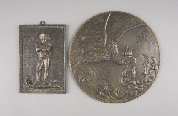 Auction 141<br>ZWEI RELIEFPLAKETTEN 'NAPOLEON' UND 'PREUSSISCHER ADLER'