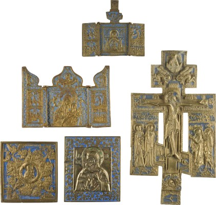 Bild SAMMLUNG VON FÜNF BRONZE-IKONEN: DARSTELLUNGEN DER GOTTESMUTTER SOWIE EIN KRUZIFIX