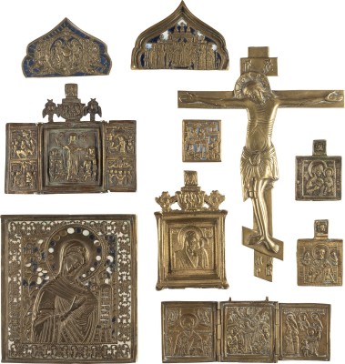 Bild SAMMLUNG VON ZEHN BRONZE-IKONEN: DARSTELLUNGEN DER GOTTESMUTTER, KRUZIFIX, AUSGEWÄHLTE HEILIGE SOWIE ZWEI FRAGMENTE