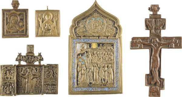 Bild SAMMLUNG VON FÜNF BRONZE-IKONEN: DARSTELLUGEN DER GOTTESMUTTER, KRUZIFIX SOWIE HEILIGER NIKOLAUS VON MOSCHAISK