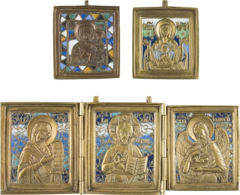 Auktion 142<br>SAMMLUNG VON DREI BRONZE-IKONEN: GOTTESMUTTER VON SMOLENSK, GOTTESMUTTER DES ZEICHENS SOWIE EIN TRIPTYCHON MIT DEESIS