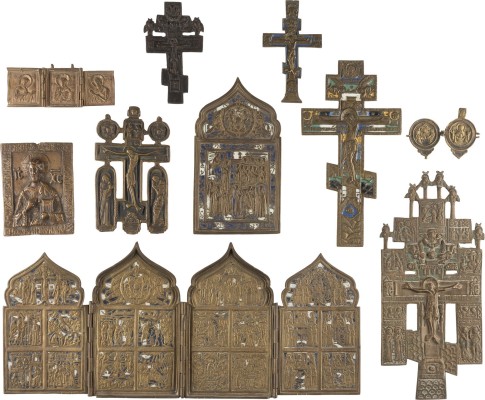Bild SAMMLUNG VON ZEHN BRONZE-IKONEN: KRUZIFIXE, DARSTELLUNGEN CHRISTI UND DER GOTTESMUTTER SOWIE FESTTAGE