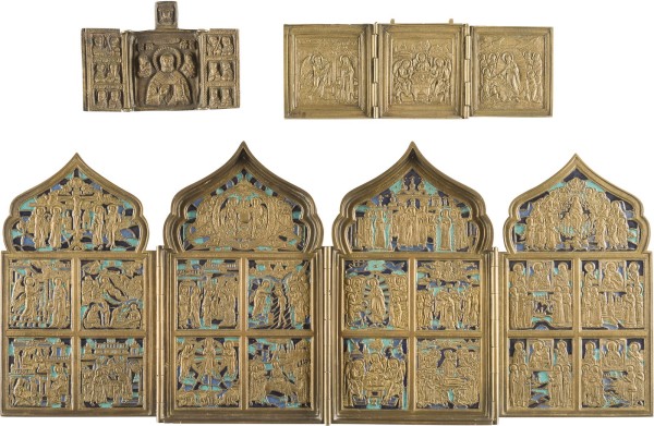 Bild SAMMLUNG VON DREI BRONZE-IKONEN: FEINES TETRAPTYCHON MIT HOCHFESTEN SOWIE ZWEI TRIPTYCHA