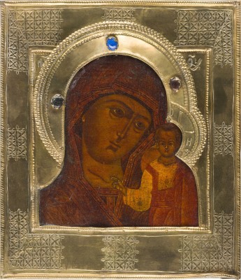 Auction 142<br>IKONE MIT DER GOTTESMUTTER VON KASAN (KASANSKAJA) MIT RIZA