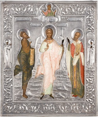 Auction 142<br>IKONE MIT DEM SCHUTZENGEL FLANKIERT VON DEN HEILIGEN JOHANNES DEM VORLÄUFER UND NIKOLAUS VON MYRA MIT SILBER-RIZA