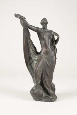 Auction 144<br>STEHENDE GEWANDFIGUR