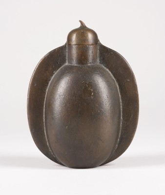 Auction 144<br>BRONZE VASE MIT DECKEL (1993)