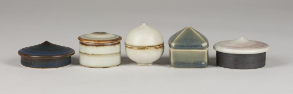 Auction 144<br>FÜNF DECKELDOSEN