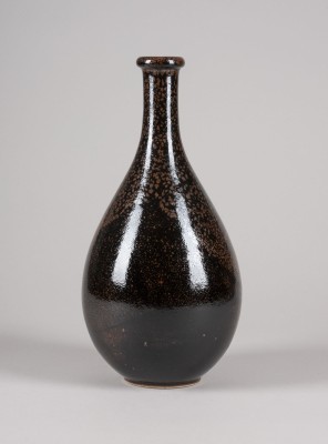 Auction 144<br>LANGHALSFLASCHE