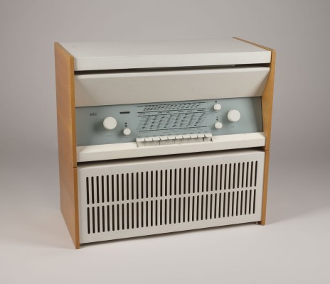 Auction 144<br>BRAUN 'ATELIER A1-81' UND LAUTSPRECHER 'L 11'