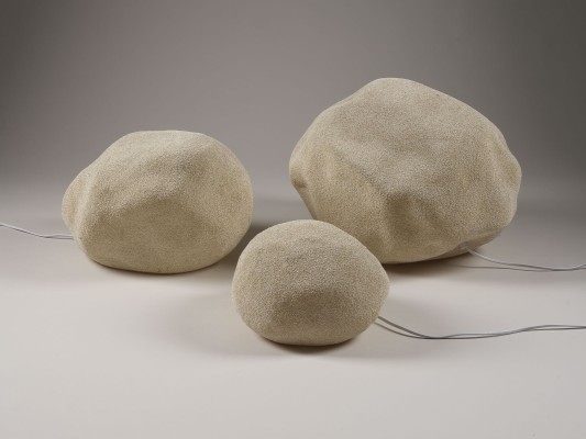 Auktion 144<br>DREI LEUCHTEN 'MOON ROCK'