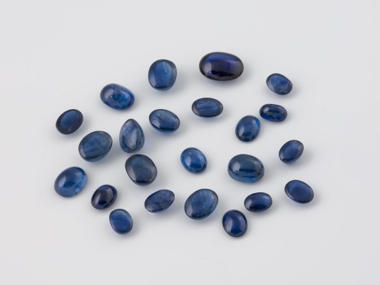 Bild SAPHIR CABOCHON KONVOLUT