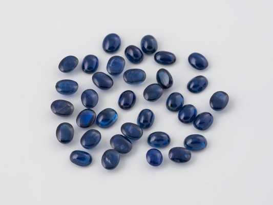 Picture SAPHIR CABOCHON KONVOLUT