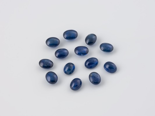 Picture SAPHIR CABOCHON KONVOLUT