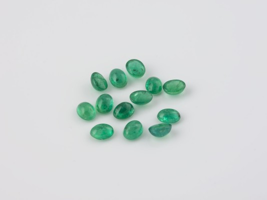 Picture SMARAGD CABOCHON KONVOLUT