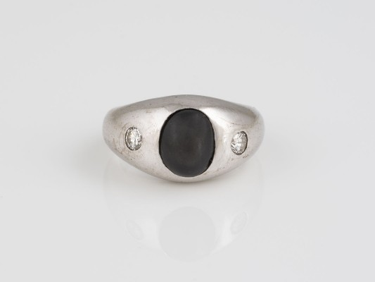 Auktion <br>STERNSAPHIR BRILLANT RING