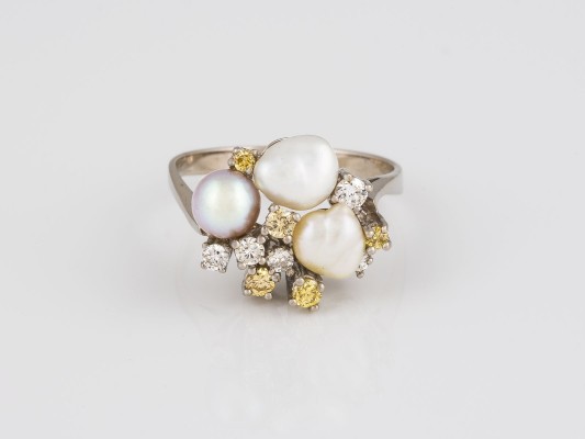 Auction <br>PERLEN DIAMANT RING