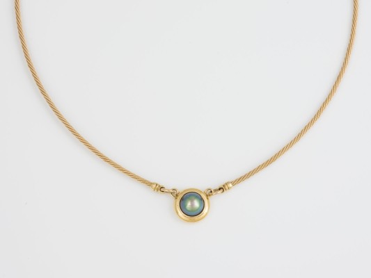Auction <br>PERLEN COLLIER