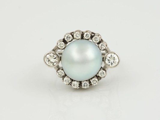 Auction <br>PERLEN RING