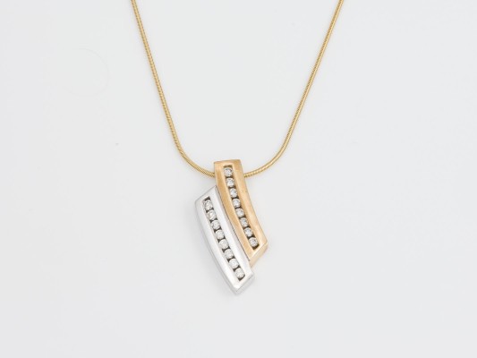 Picture BRILLANT COLLIER