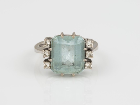 Auction <br>AQUAMARIN RING