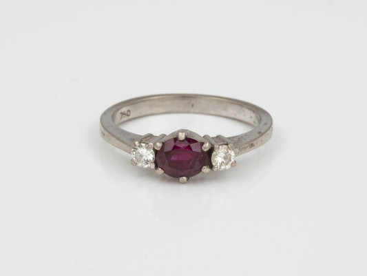 Auktion <br>RUBIN RING
