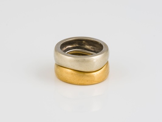 Auction <br>PAAR RINGE 'CARTIER'