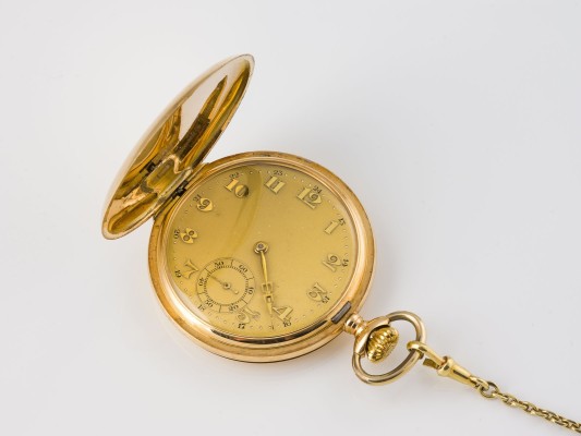 Auction <br>TASCHENUHR MIT UHRENKETTE