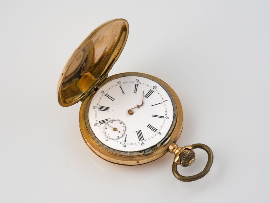 Auction <br>TASCHENUHR