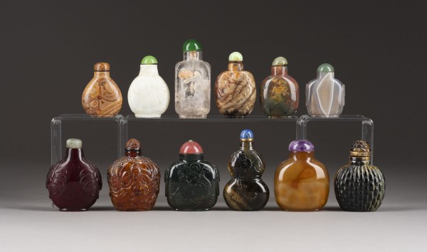 Auction 143<br>EIN ZWÖLFTEILIGES KONVOLUT VON SNUFFBOTTLES