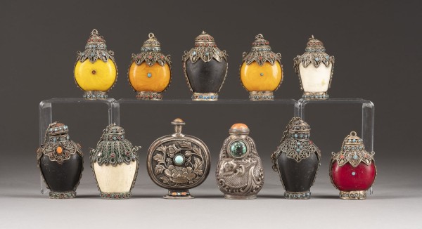 Auction 143<br>EIN ELFTEILIGES KONVOLUT VON SNUFFBOTTLES