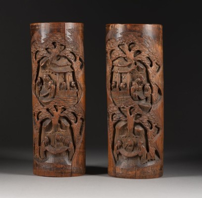 Auction 143<br>ZWEI GESCHNITZTE PINSELHALTER DER SIEBEN WEISEN DES BAMBUSHAINS AUS BAMBUS