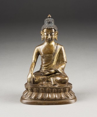 Auktion 143<br>EINE SITZENDE FIGUR VON SHAKYAMUNI AUS BRONZE