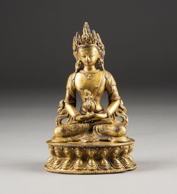 Auktion 143<br>EINE SITZENDE FIGUR VON AMITAYUS AUS BRONZE