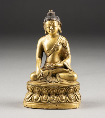 Auktion 143<br>EINE SITZENDE FIGUR VON SHAKYAMUNI AUS BRONZE