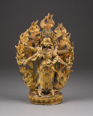 Auktion 143<br>EINE FEUERVERGOLDETE BRONZEFIGUR VON SHADBHUJA MAHAKALA