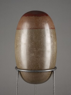 Auktion 143<br>EIN GROSSER INDISCHER STEIN-LINGAM