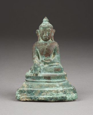Auktion 143<br>EIN SITZENDER BUDDHA AUS BRONZE
