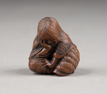 Auction 143<br>EIN SEHR FEINES HOLZGESCHNITZTES NETSUKE VON KIKUJIDO